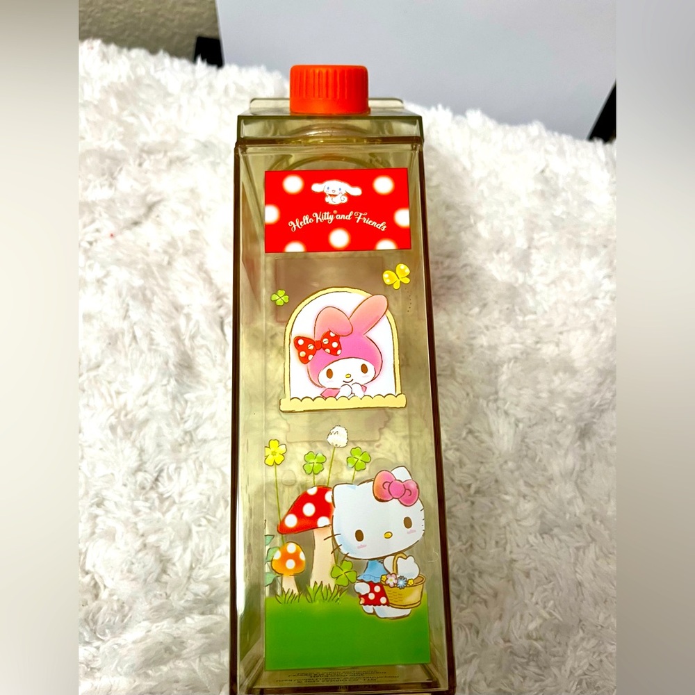 Hello Kitty and Friends Mushroom Milk Cartoon Water Bottle NWT